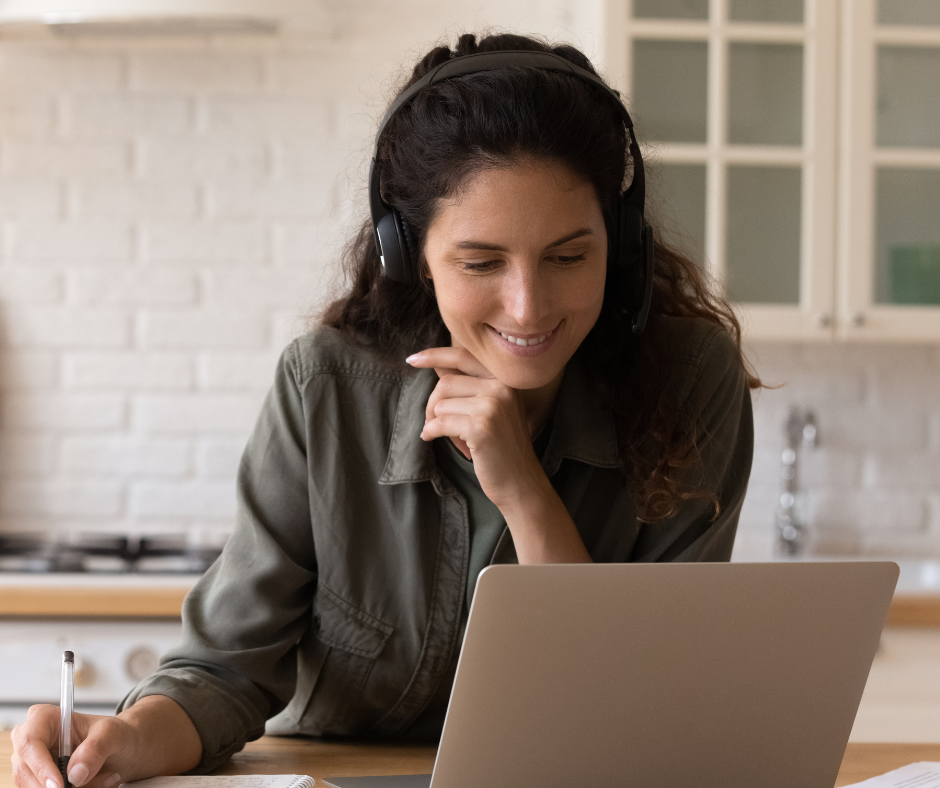 Member contacting expert through her computer Female member contacting the perfect expert